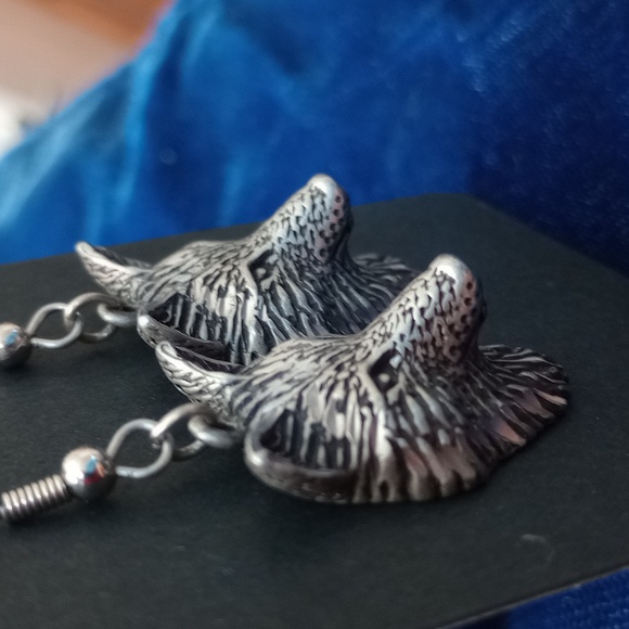 Sterling Silver 3D Wolf Head Dangle Earrings - Picture 16 of 16